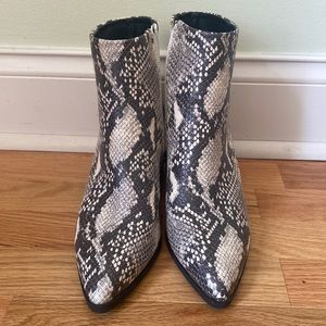 Grey and white snake skin booties with a pointed toe!